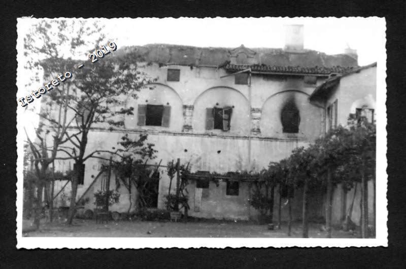 Facciata storica del cortile di Castello Mongivetto